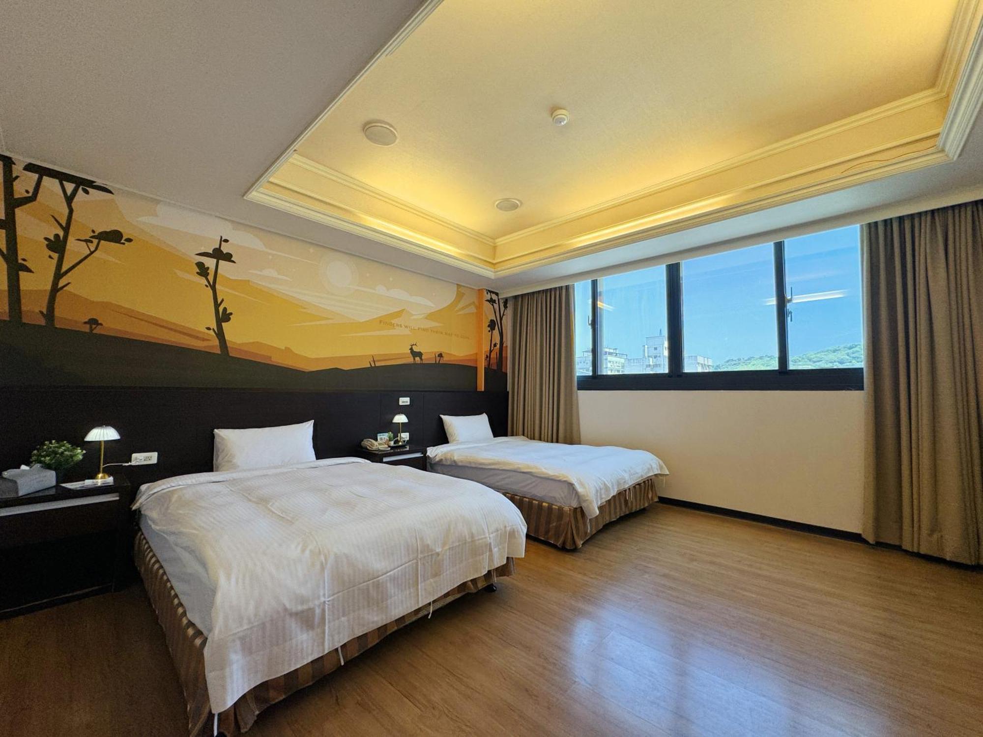 Finders Hotel Hualien Station Room photo